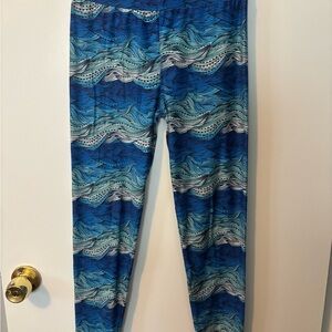 Fabulegs Brand Blue and Gray Wave Patterned Leggings